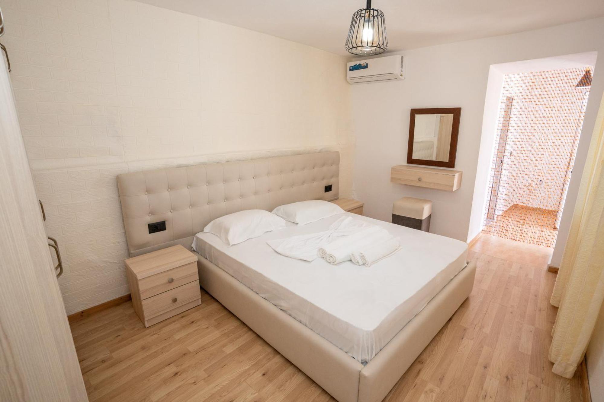 Laa Melossa Sarandë Exteriör bild